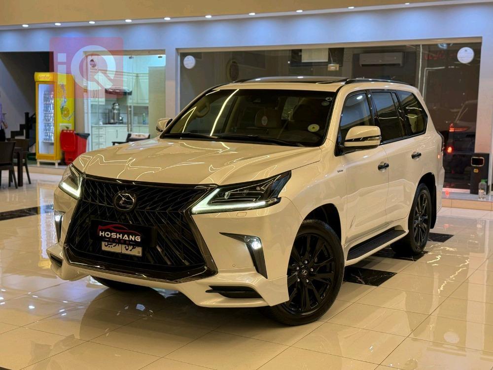 Lexus LX